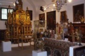 Interno del Museo, fondato dall'amato arciprete don Piercesare De Vecchi.